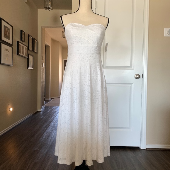 Suzi Chin for Maggy Boutique Dresses & Skirts - Suzi CHIN for Maggy Boutique Lace /Crochet White Strapless Dress Size 6